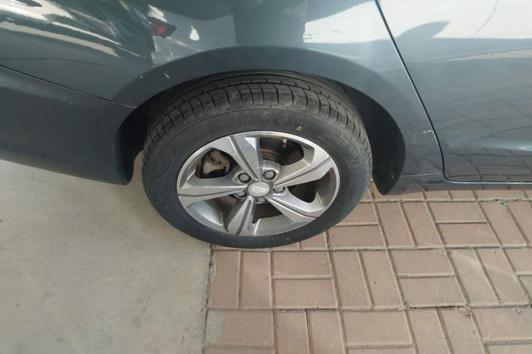 Used Geely Auto Emgrand GL 2018 1.8L DCT Elite Smart Connectivity Version Right Rear Wheel Hub