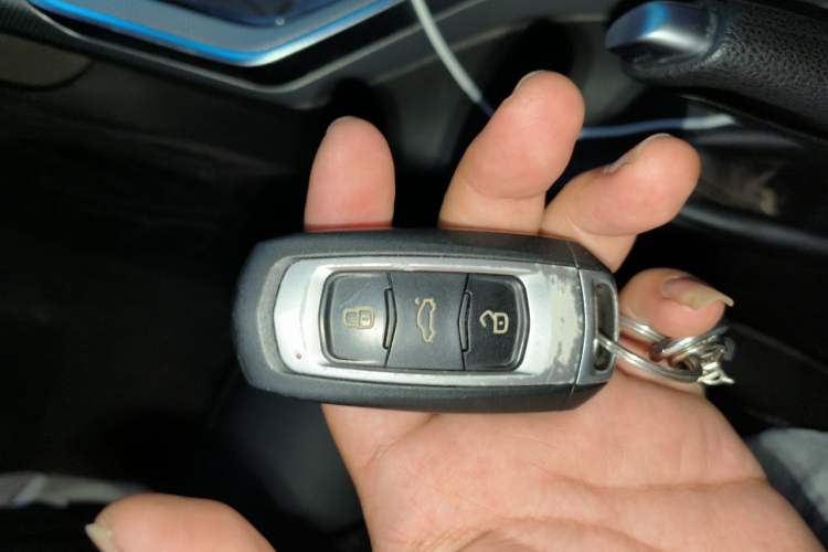 Used Geely Auto Emgrand GL 2018 1.4T Manual Elite Smart Connectivity Version Vehicle Key