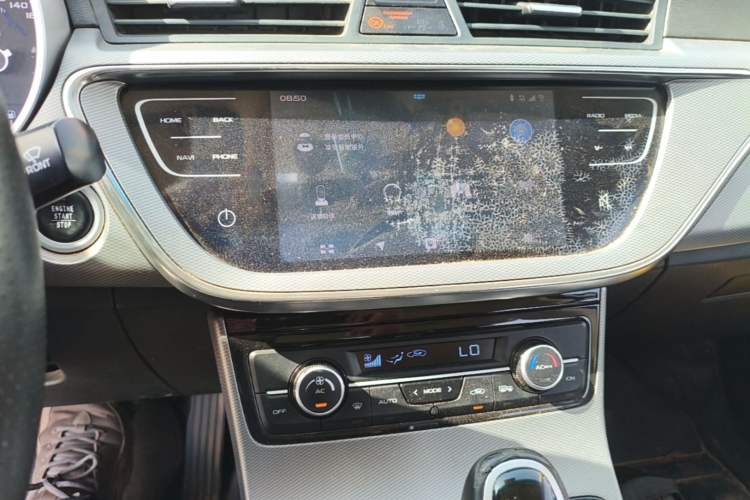 Used Geely Auto Emgrand GL 2018 1.8L DCT Elite Smart Connectivity Version Audio And AC Panel