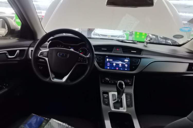 Used Geely Auto Emgrand GL 2018 1.4T DCT Elite Smart Connectivity Version Center Console