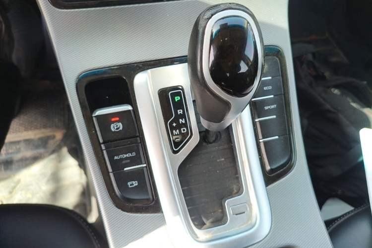 Used Geely Auto Emgrand GL 2018 1.8L DCT Elite Smart Connectivity Version Gear Lever