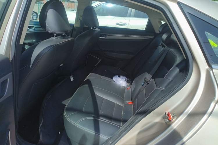 Used Geely Auto Emgrand GL 2018 1.8L DCT Elite Smart Connectivity Version Left Rear Seat