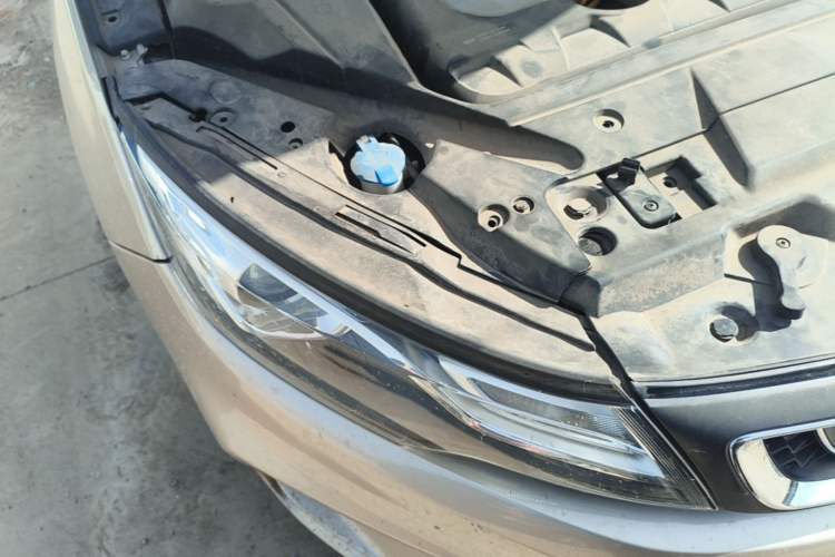Used Geely Auto Emgrand GL 2018 1.8L DCT Elite Smart Connectivity Version Right Front Headlight