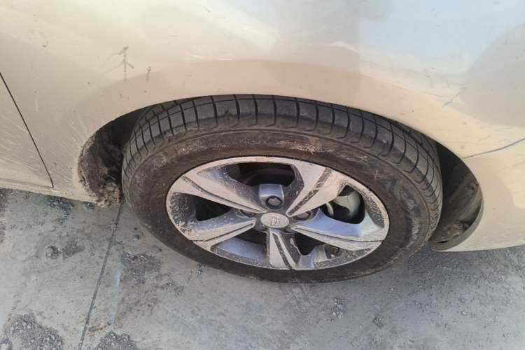 Used Geely Auto Emgrand GL 2018 1.8L DCT Elite Smart Connectivity Version Right Front Wheel Hub