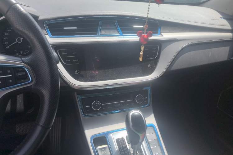 Used Geely Auto Emgrand GL 2018 1.4T DCT Elite Smart Connectivity Version Audio And AC Panel