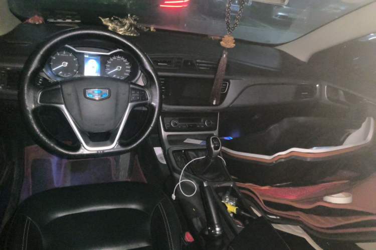 Used Geely Auto Emgrand GL 2018 1.4T Manual Elite Smart Connectivity Version Center Console