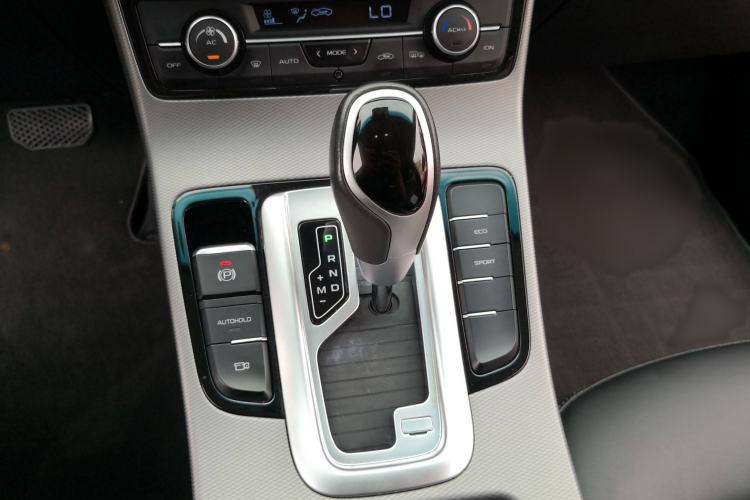 Used Geely Auto Emgrand GL 2018 1.8L DCT Elite Smart Connectivity Version Gear Lever
