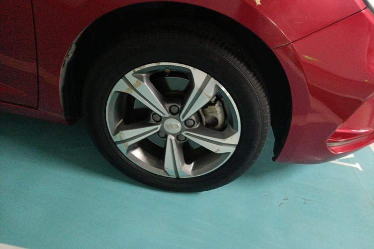 Used Geely Auto Emgrand GL 2018 1.4T DCT Elite Smart Connectivity Version Right Front Wheel Hub