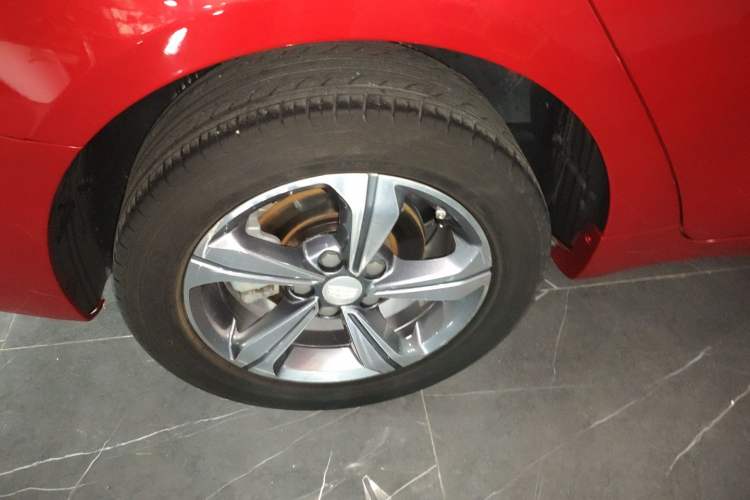 Used Geely Auto Emgrand GL 2018 1.4T DCT Elite Smart Connectivity Version Right Rear Wheel Hub