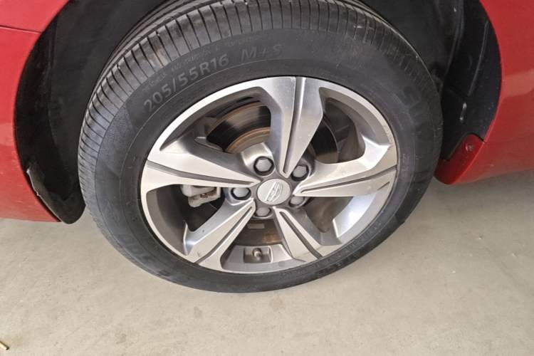 Used Geely Auto Emgrand GL 2018 1.8L DCT Elite Smart Connectivity Version Right Rear Wheel Hub