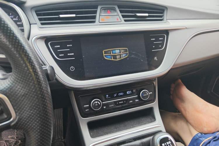 Used Geely Auto Emgrand GL 2018 1.4T Manual Elite Smart Connectivity Version Audio And AC Panel