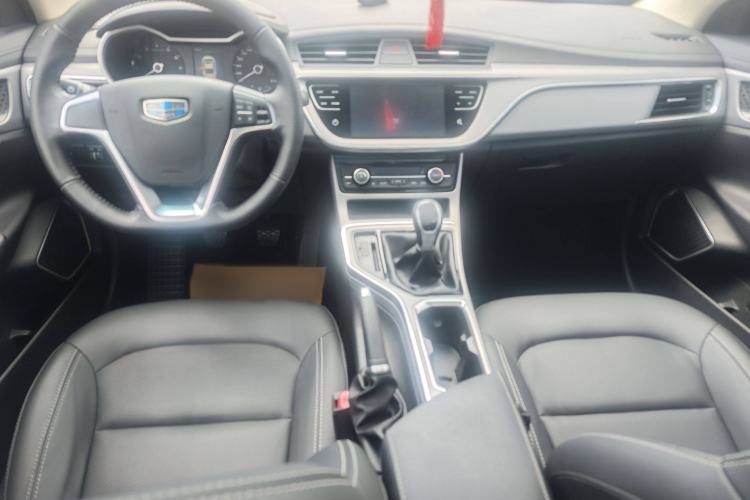Used Geely Auto Emgrand GL 2018 1.8L Manual Elite Smart Connectivity Version Interior 3