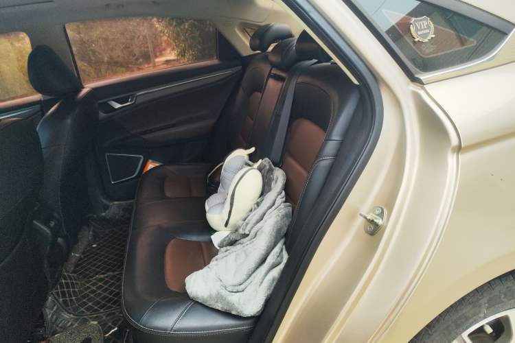 Used Geely Auto Emgrand GL 2018 1.4T DCT Prestige Smart Connectivity Version Left Rear Seat