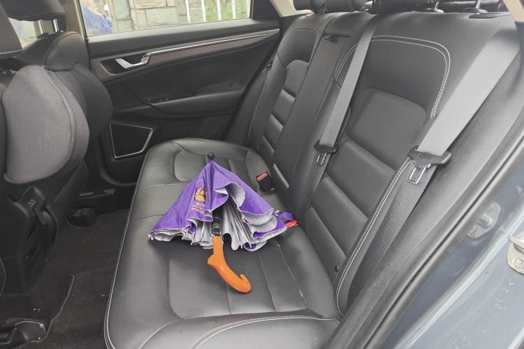 Used Geely Auto Emgrand GL 2018 1.4T Manual Elite Smart Connectivity Version Left Rear Seat