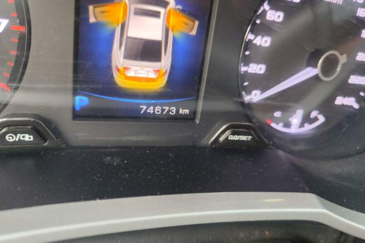Used Geely Auto Emgrand GL 2018 1.4T DCT Prestige Smart Connectivity Version Odometer Close Up