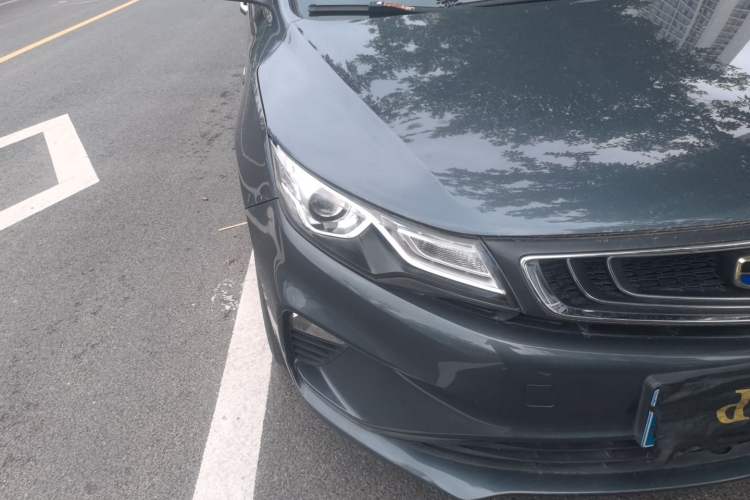 Used Geely Auto Emgrand GL 2018 1.4T DCT Prestige Smart Connectivity Version Right Front Headlight