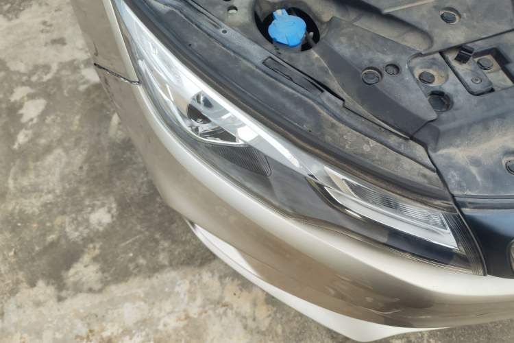 Used Geely Auto Emgrand GL 2018 1.4T DCT Prestige Smart Connectivity Version Right Front Headlight