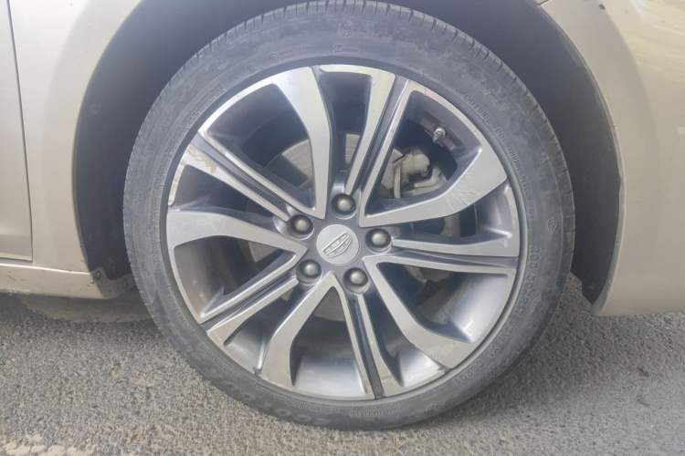 Used Geely Auto Emgrand GL 2018 1.4T DCT Flagship Edition Right Front Wheel Hub