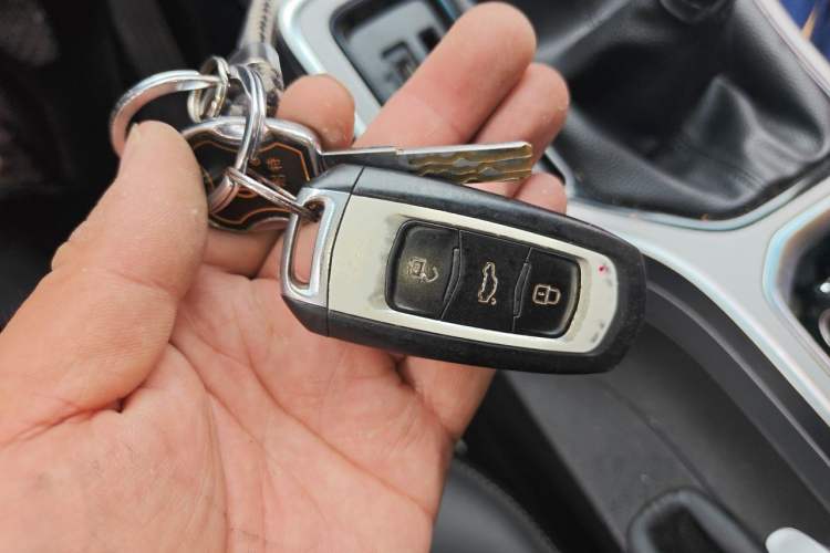 Used Geely Auto Emgrand GL 2018 1.4T Manual Elite Smart Connectivity Version Vehicle Key
