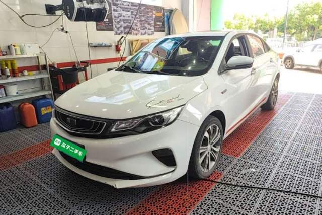 Ojetý Geely Auto Emgrand GL 2018 1.4T DCT Prestige Smart Connectivity Version