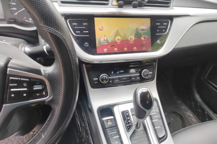 Used Geely Auto Emgrand GL 2018 1.8L DCT Elite Smart Connectivity Version Audio And AC Panel
