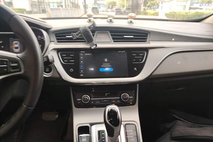 Used Geely Auto Emgrand GL 2018 1.4T DCT Elite Smart Connectivity Version Audio And AC Panel