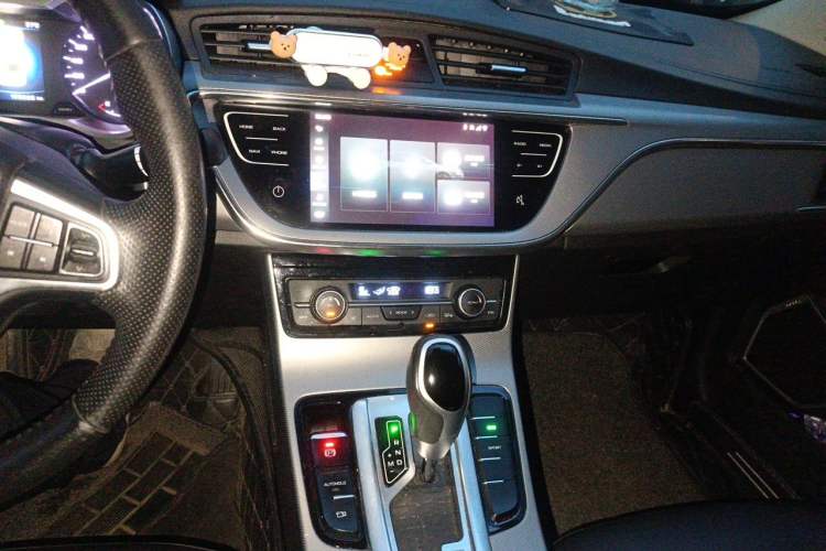 Used Geely Auto Emgrand GL 2018 1.8L DCT Elite Smart Connectivity Version Audio And AC Panel