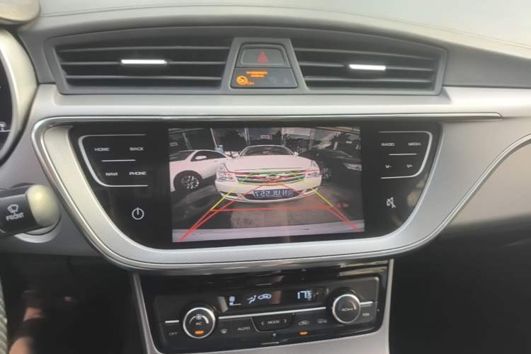 Used Geely Auto Emgrand GL 2018 1.4T DCT Elite Smart Connectivity Version Audio And AC Panel