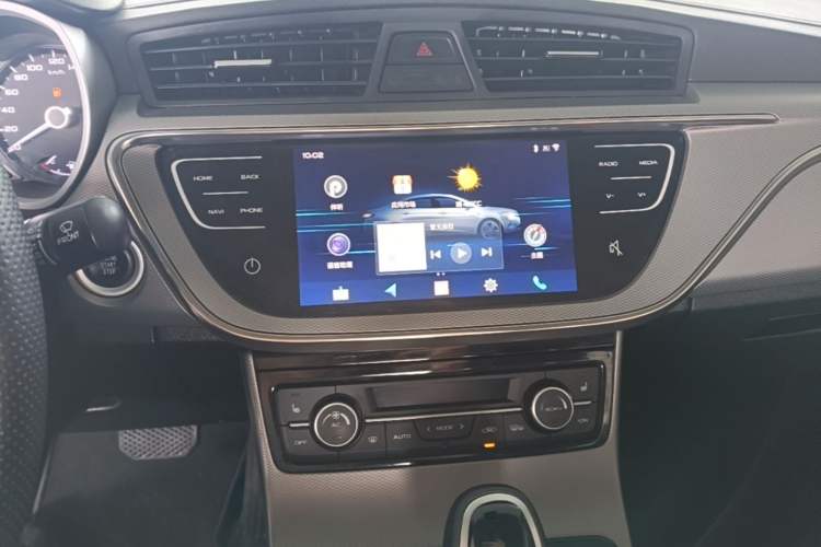 Used Geely Auto Emgrand GL 2018 1.4T DCT Prestige Smart Connectivity Version Audio And AC Panel