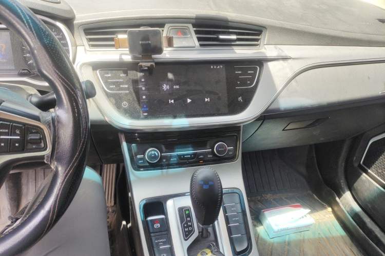 Used Geely Auto Emgrand GL 2018 1.8L DCT Elite Smart Connectivity Version Audio And AC Panel