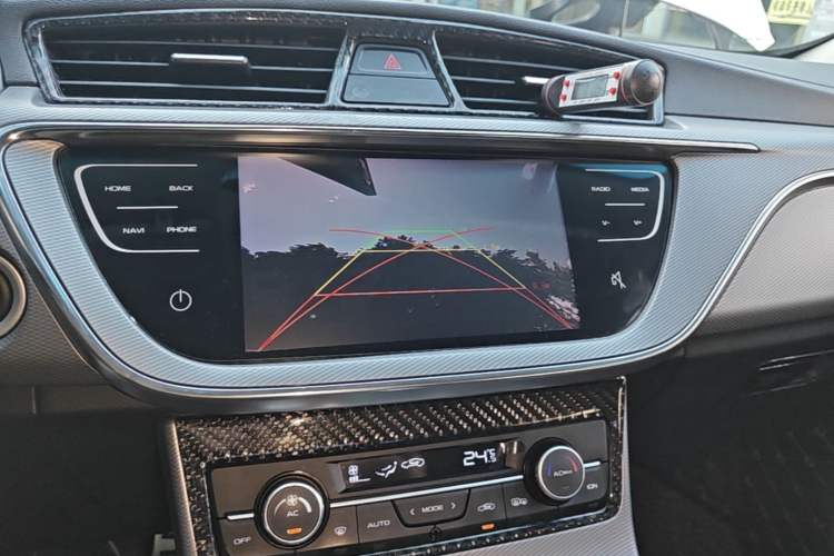 Used Geely Auto Emgrand GL 2018 1.4T DCT Elite Smart Connectivity Version Audio And AC Panel
