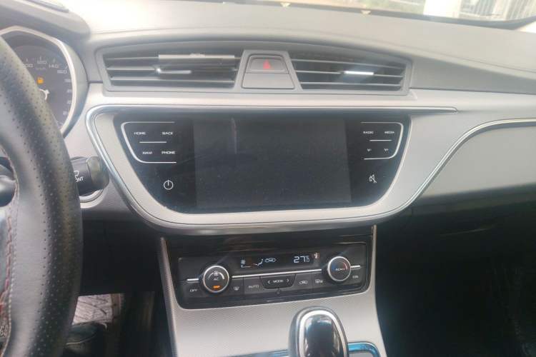 Used Geely Auto Emgrand GL 2018 1.8L DCT Elite Smart Connectivity Version Audio And AC Panel