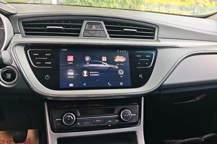 Used Geely Auto Emgrand GL 2018 1.8L Manual Elite Smart Connectivity Version Audio And AC Panel