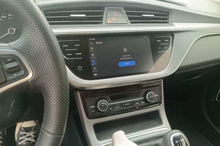 Used Geely Auto Emgrand GL 2018 1.4T Manual Elite Smart Connectivity Version Audio And AC Panel
