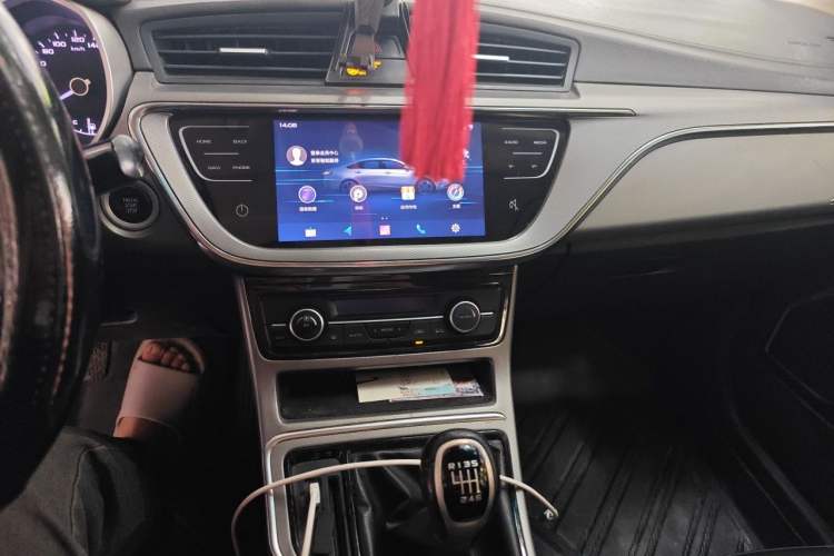 Used Geely Auto Emgrand GL 2018 1.8L Manual Entry-Level Model Audio And AC Panel