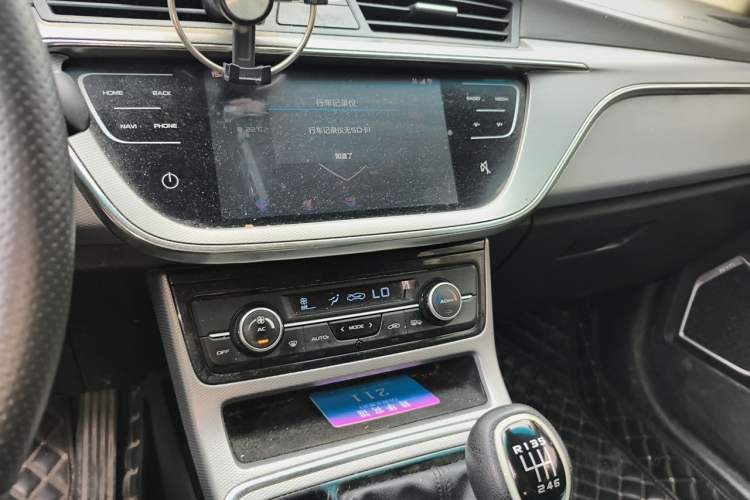 Used Geely Auto Emgrand GL 2018 1.4T Manual Elite Smart Connectivity Version Audio And AC Panel