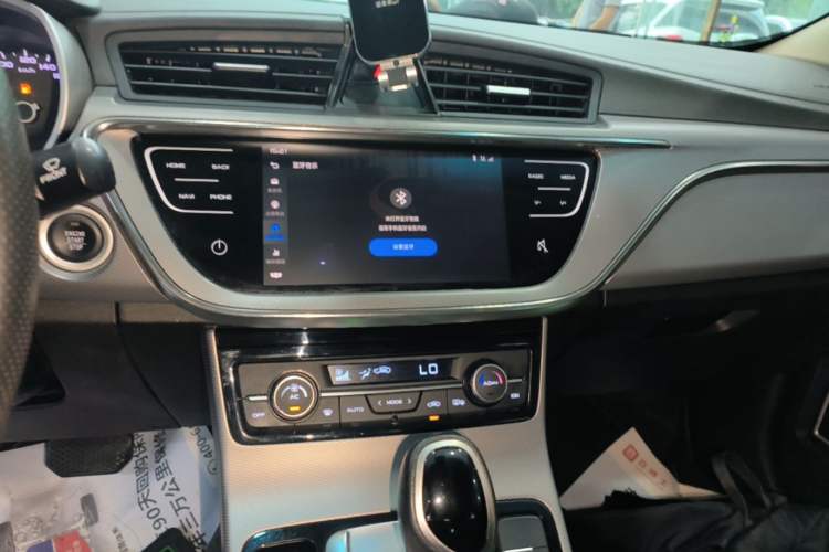 Used Geely Auto Emgrand GL 2018 1.4T DCT Elite Smart Connectivity Version Audio And AC Panel