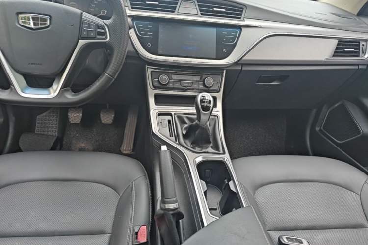 Used Geely Auto Emgrand GL 2018 1.4T Manual Elite Smart Connectivity Version Audio And AC Panel
