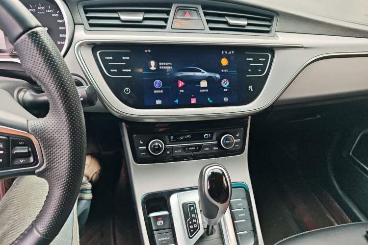 Used Geely Auto Emgrand GL 2018 1.4T DCT Prestige Smart Connectivity Version Audio And AC Panel