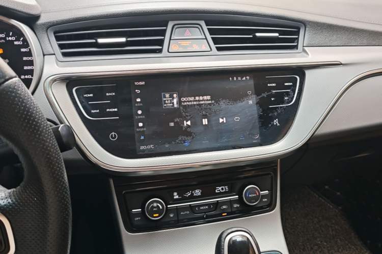 Used Geely Auto Emgrand GL 2018 1.4T DCT Elite Smart Connectivity Version Audio And AC Panel