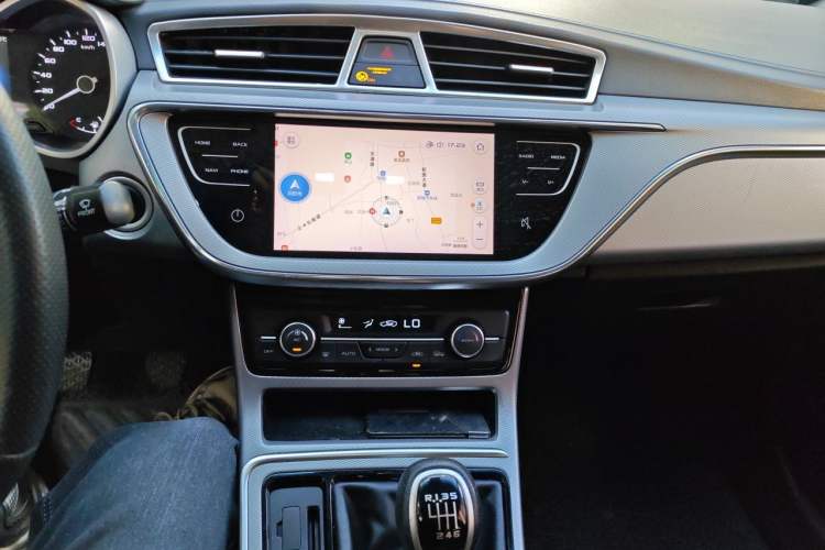 Used Geely Auto Emgrand GL 2018 1.8L Manual Elite Smart Connectivity Version Audio And AC Panel