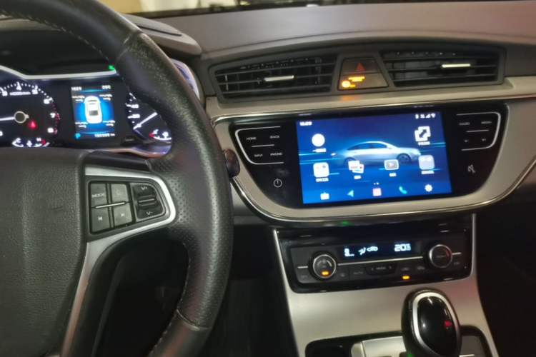 Used Geely Auto Emgrand GL 2018 1.4T DCT Elite Smart Connectivity Version Audio And AC Panel