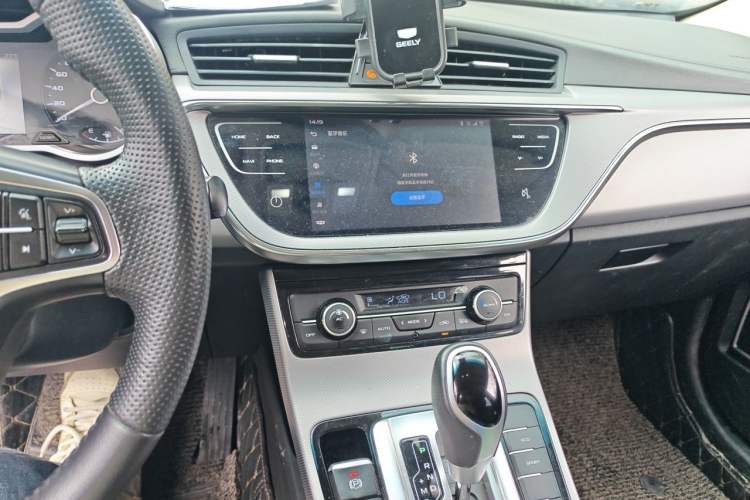 Used Geely Auto Emgrand GL 2018 1.4T DCT Elite Smart Connectivity Version Audio And AC Panel