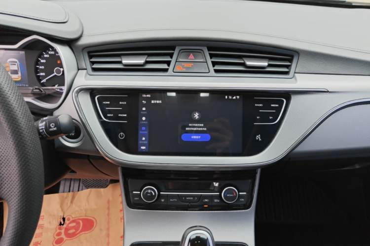 Used Geely Auto Emgrand GL 2018 1.4T DCT Elite Smart Connectivity Version Audio And AC Panel