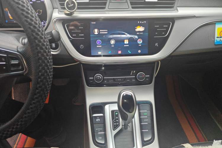 Used Geely Auto Emgrand GL 2018 1.8L DCT Elite Smart Connectivity Version Audio And AC Panel
