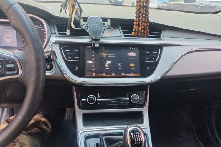 Used Geely Auto Emgrand GL 2018 1.4T Manual Elite Smart Connectivity Version Audio And AC Panel
