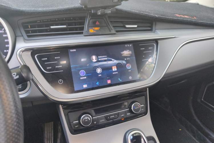 Used Geely Auto Emgrand GL 2018 1.8L DCT Elite Smart Connectivity Version Audio And AC Panel
