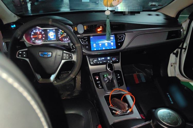 Used Geely Auto Emgrand GL 2018 1.8L DCT Elite Smart Connectivity Version Center Console
