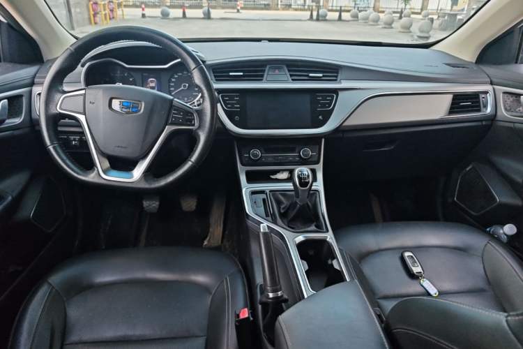 Used Geely Auto Emgrand GL 2018 1.8L Manual Elite Smart Connectivity Version Center Console