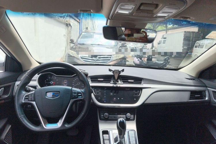 Used Geely Auto Emgrand GL 2018 1.4T DCT Prestige Smart Connectivity Version Center Console